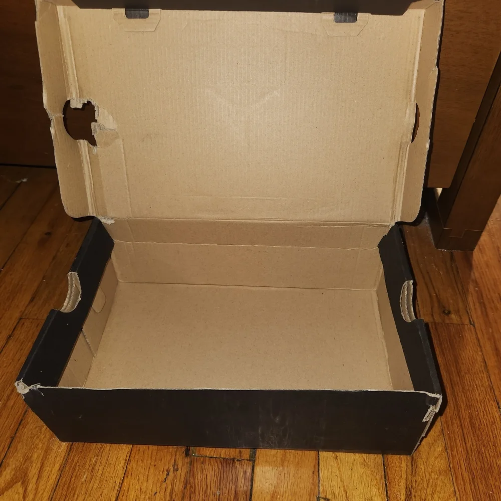 4 Jordan Retro Empty Boxes